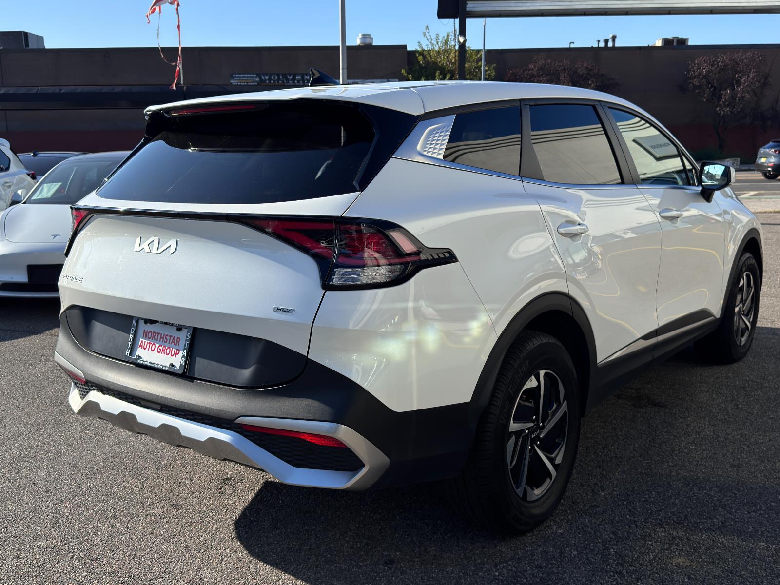 2023 Kia Sportage Hybrid LX photo 3