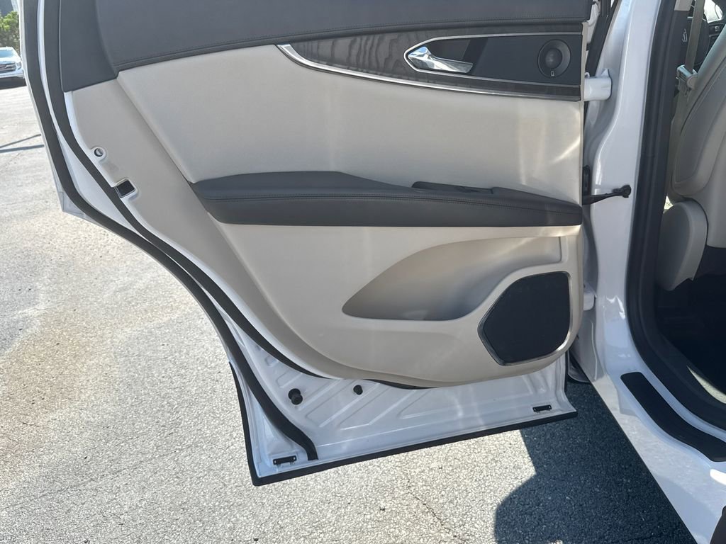 2019 Lincoln Nautilus Reserve photo 21