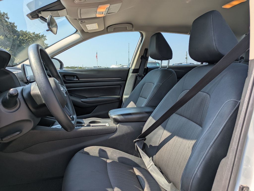 2024 Nissan Altima 2.5 S photo 12