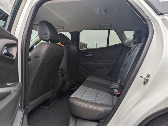 2026 Chevrolet Trax LT photo 7