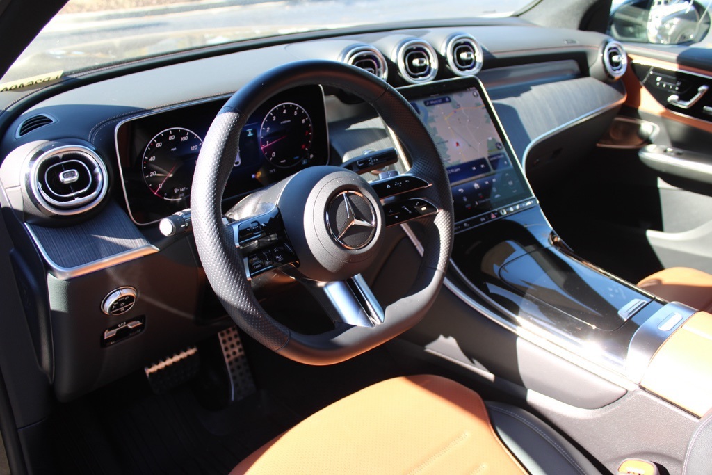 2025 Mercedes Benz GLC 300 4MATIC Coupe photo 2