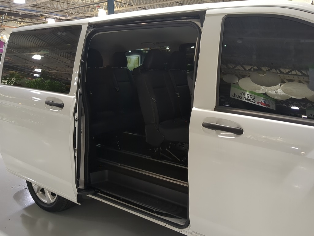 2023 Mercedes Benz Metris Passenger Van photo 5