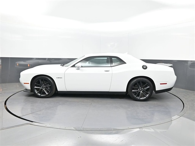 2022 Dodge Challenger R/T photo 2