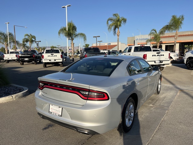 2019 Dodge Charger SXT photo 2