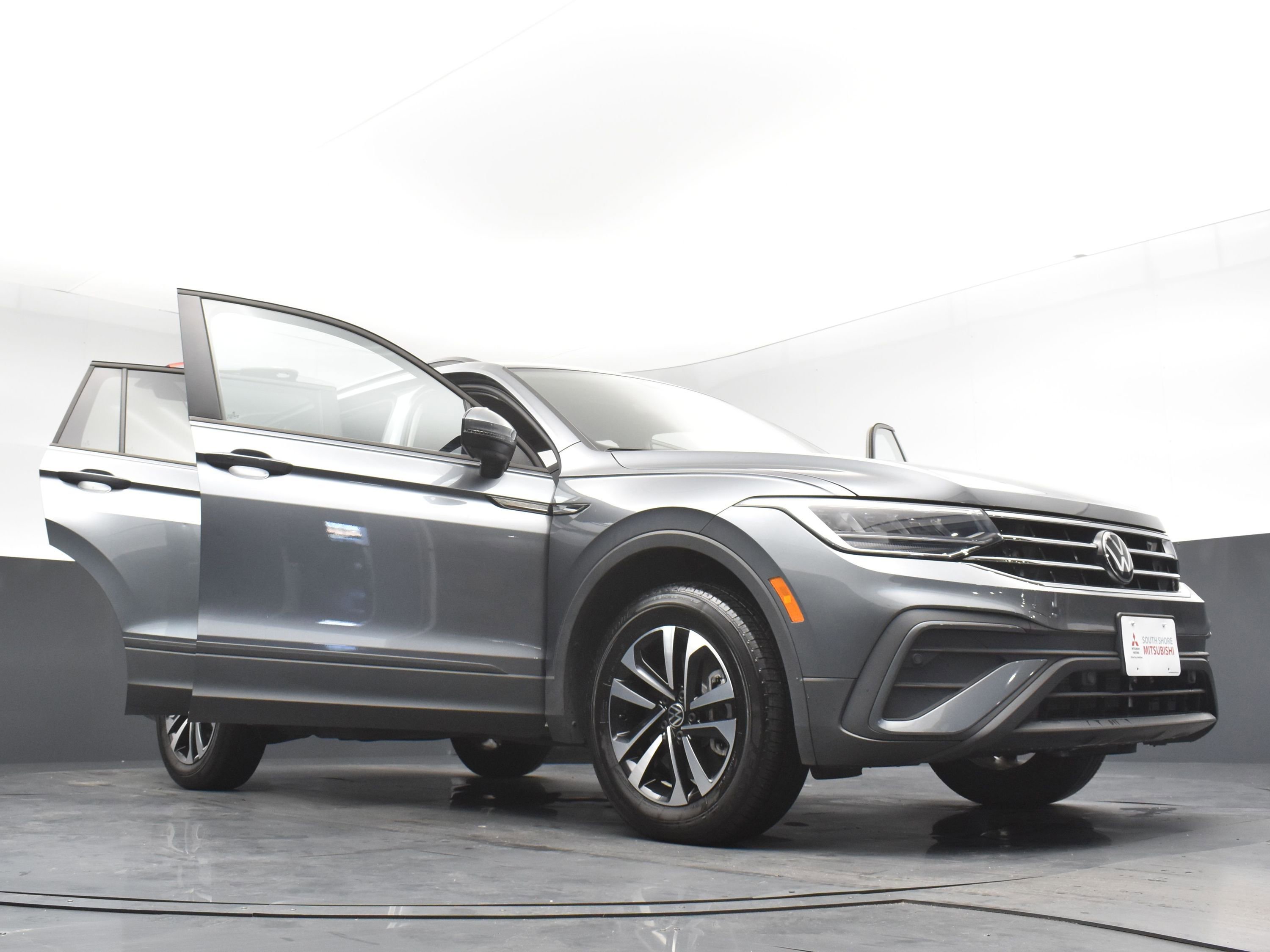 2023 Volkswagen Tiguan S photo 30
