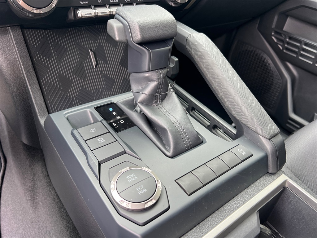 2025 Toyota Tacoma SR5 photo 29