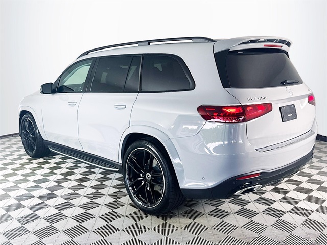 2026 Mercedes Benz GLS 450 4MATIC photo 5