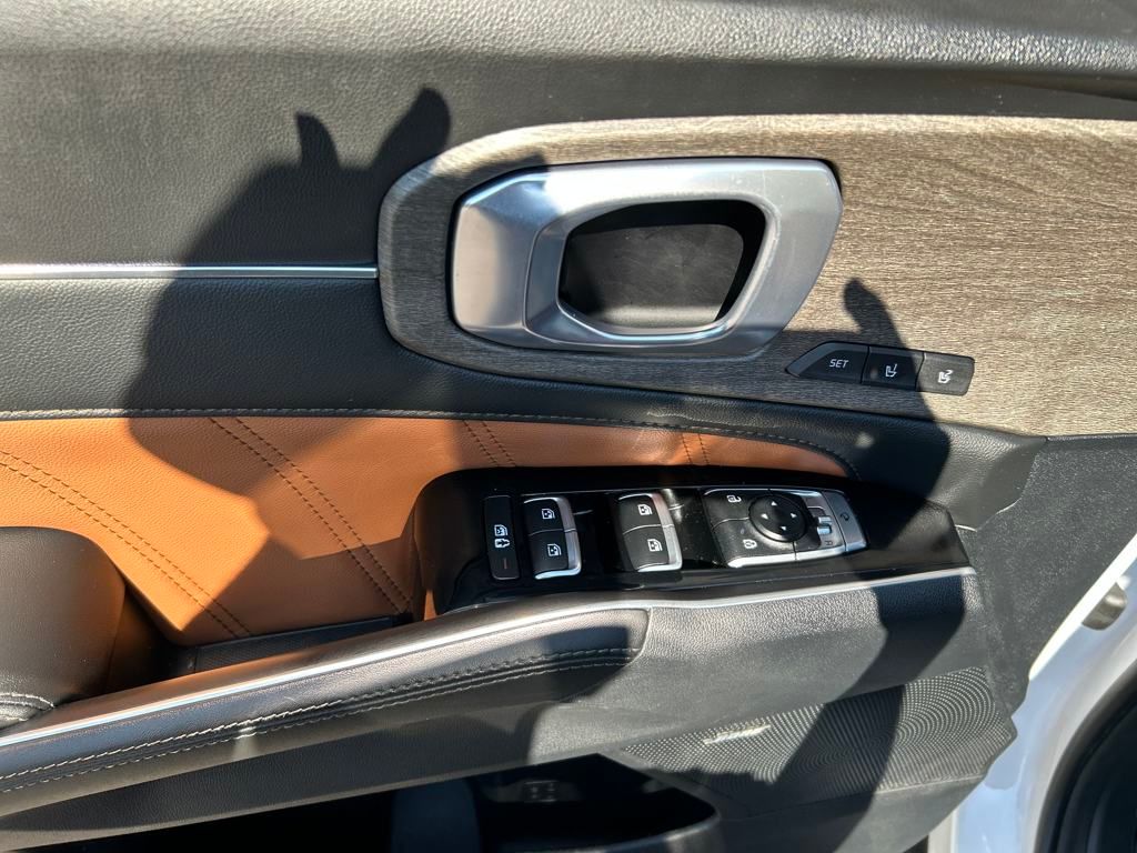 2022 Kia Sorento X-Line SX Prestige photo 10