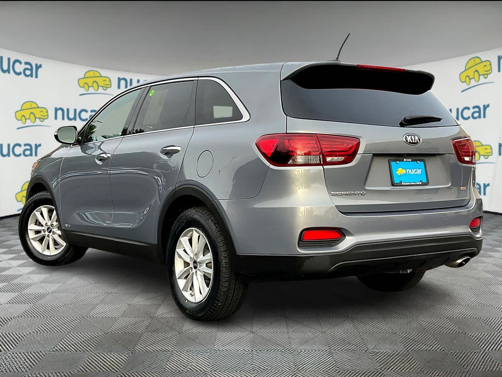 2020 Kia Sorento LX photo 4