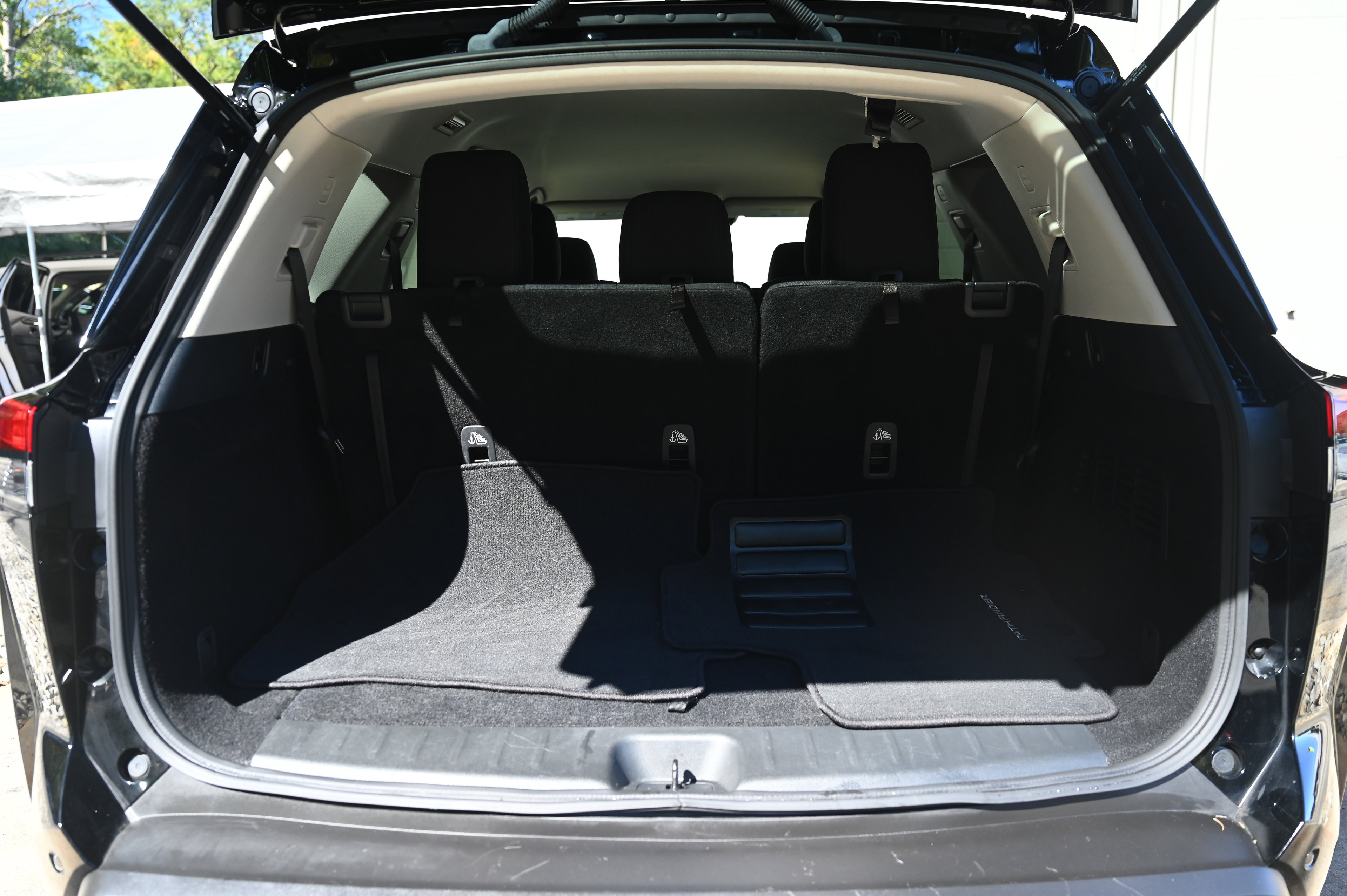 2024 Nissan Pathfinder S photo 34