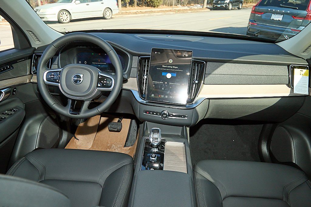 2026 VOLVO XC90 - Image 23