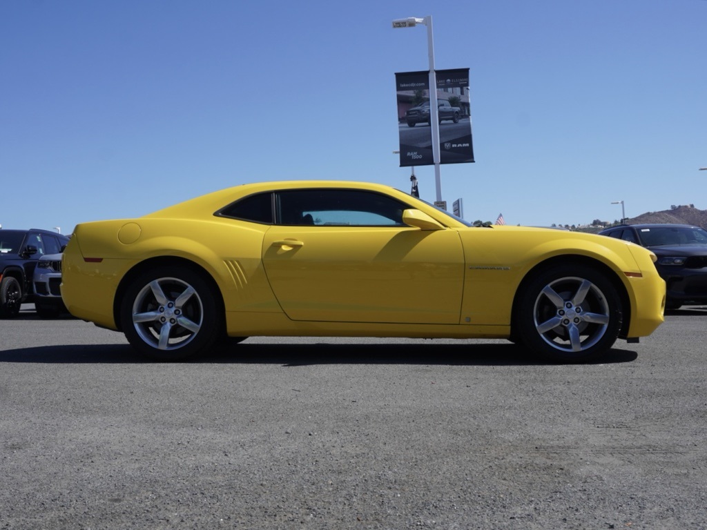 2010 Chevrolet Camaro photo 2