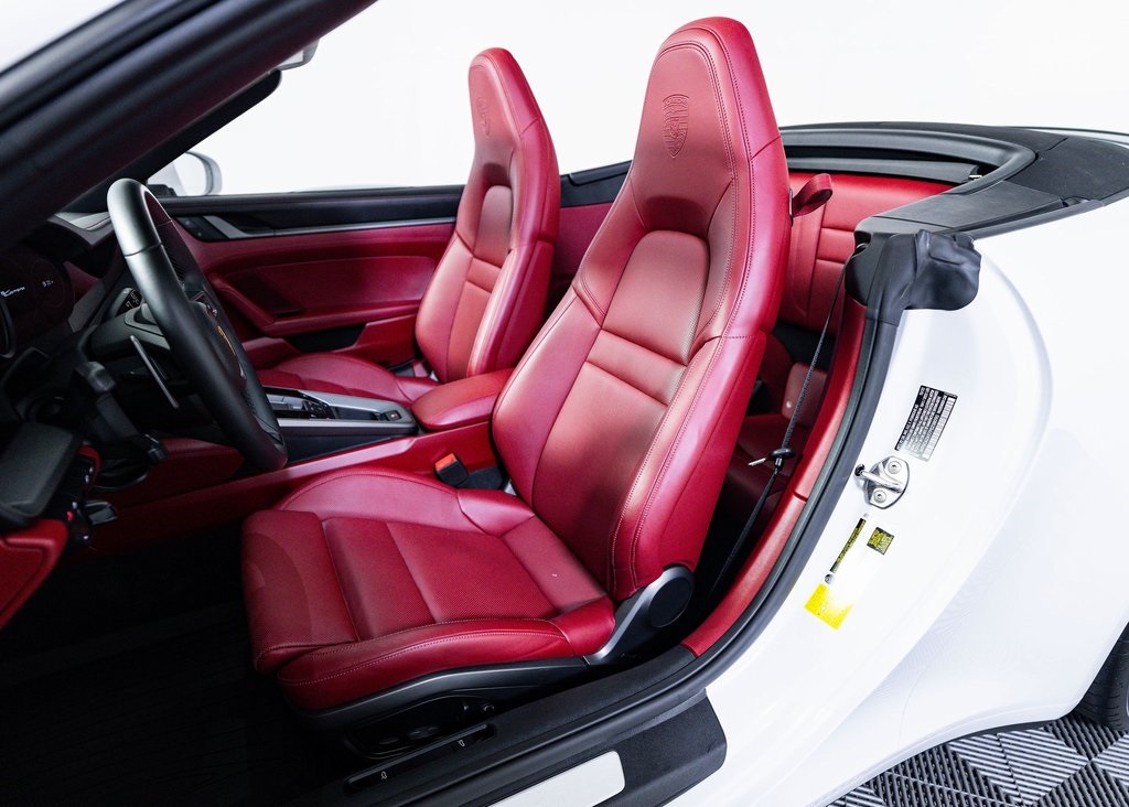 2023 Porsche 911 4 photo 22
