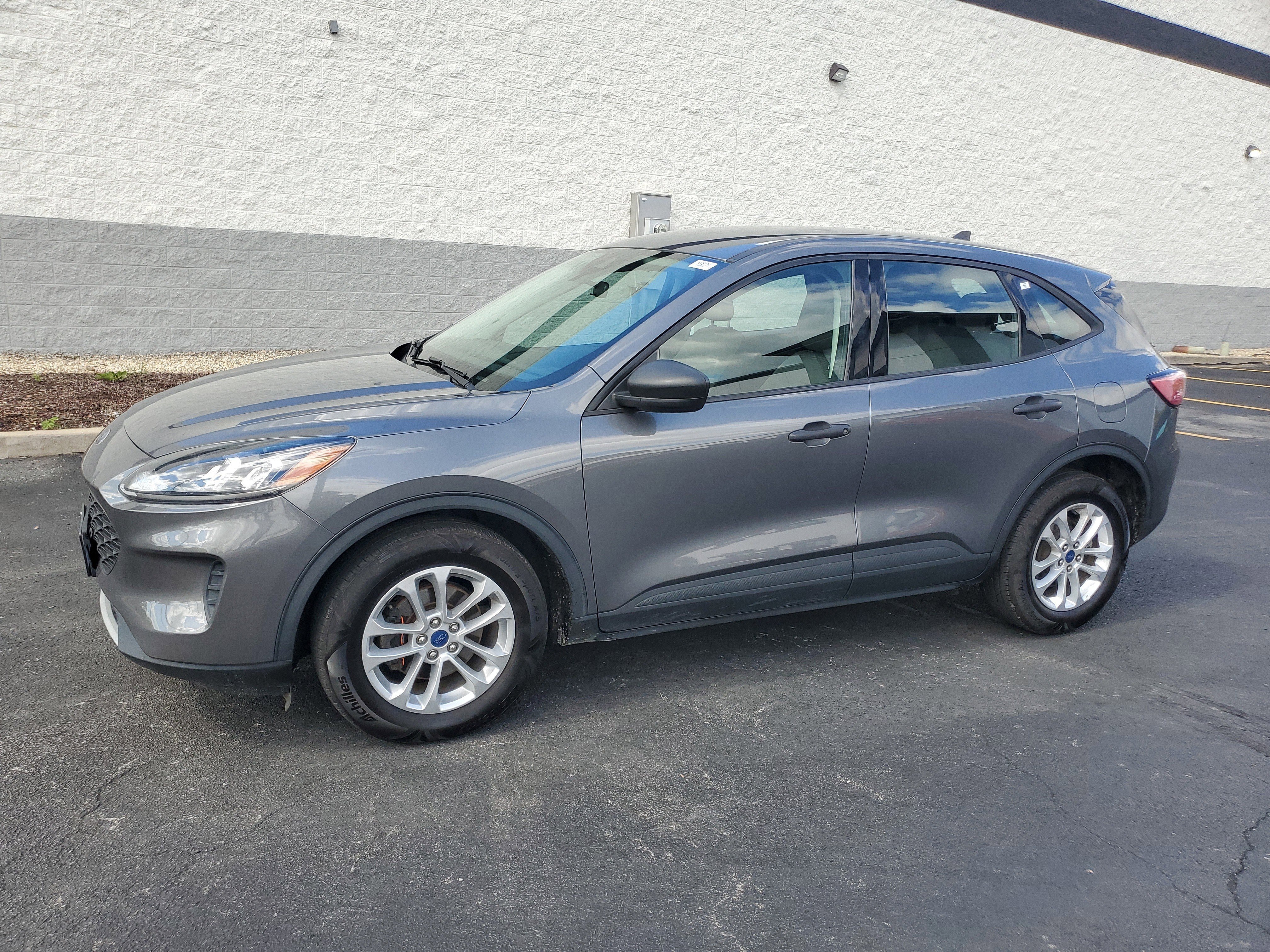 Used 2022 Ford Escape S with VIN 1FMCU0F62NUA35261 for sale in Joliet, IL