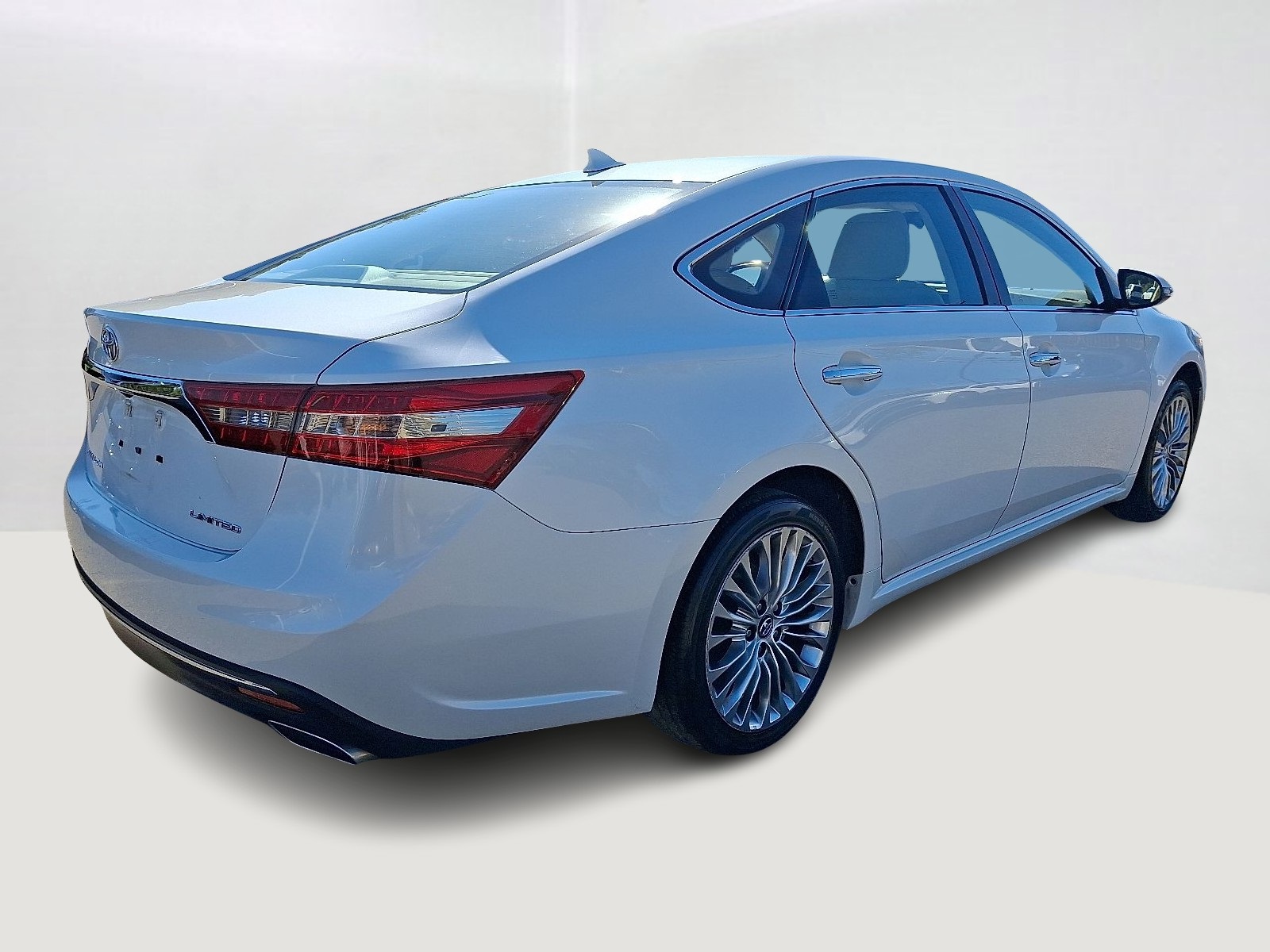 2018 Toyota Avalon Limited photo 4