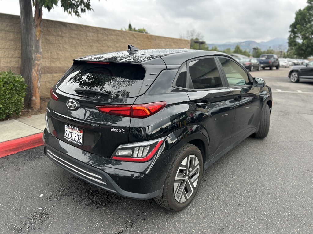 Used 2023 Black Hyundai Limited image 7