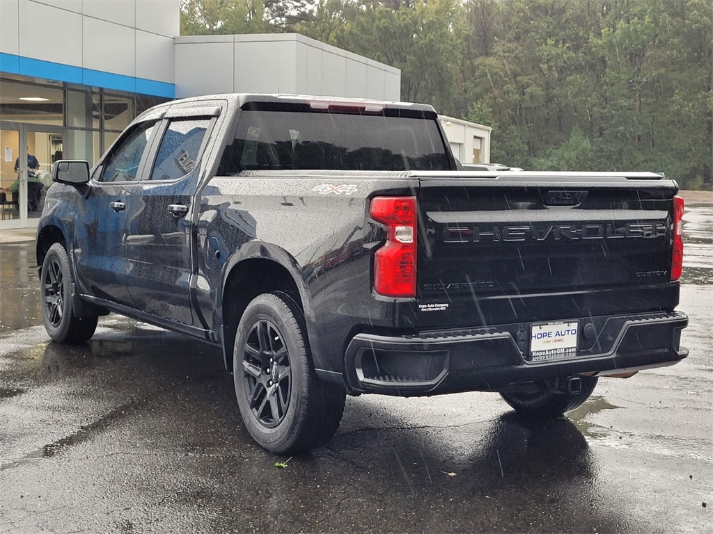 2023 Chevrolet Silverado 1500 Custom photo 5