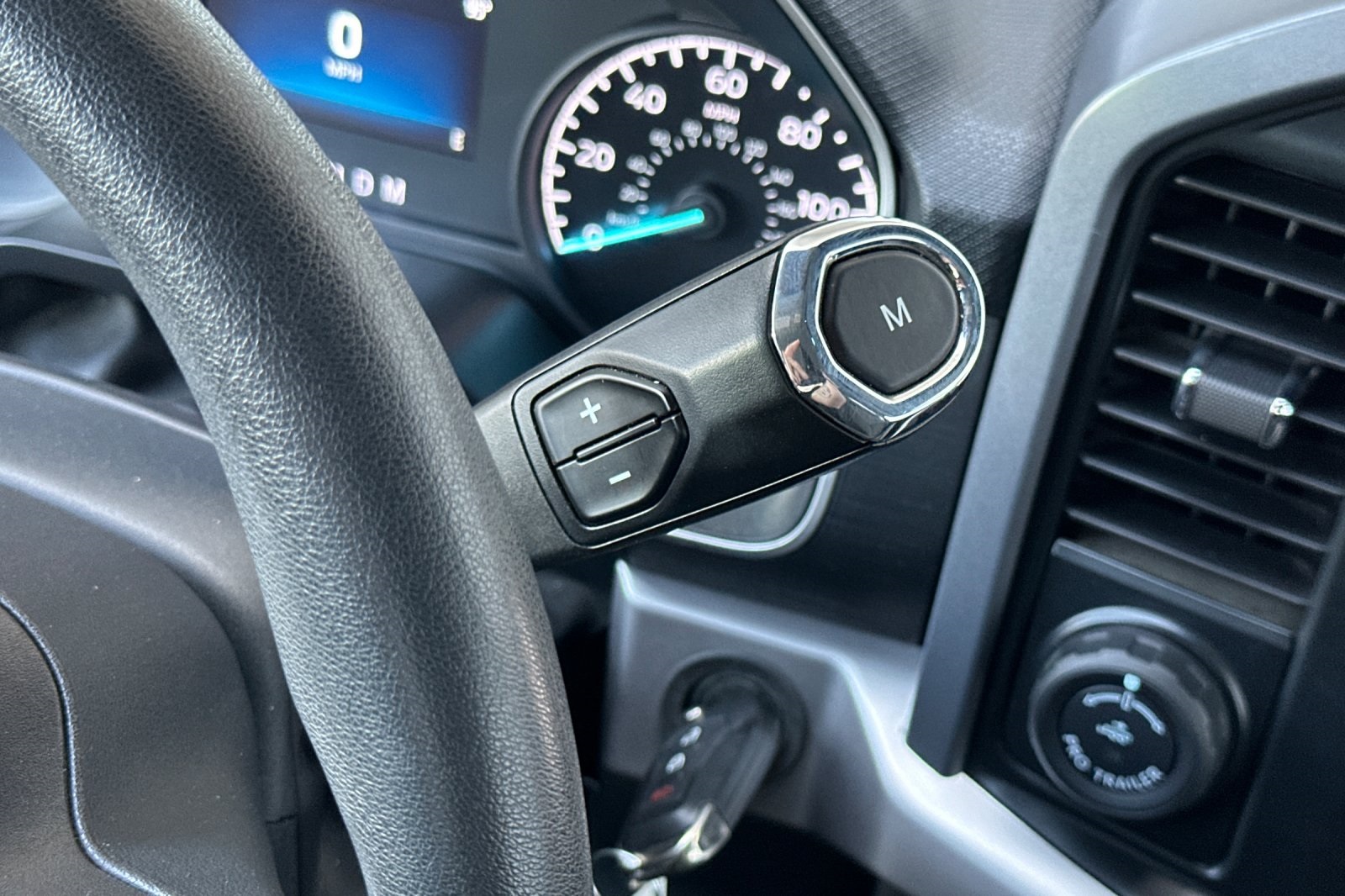 2023 Ford F-150 XLT photo 22