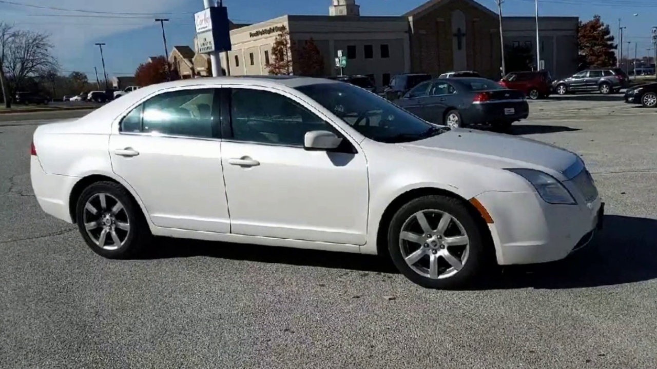 2010 Mercury Milan Premier photo 2