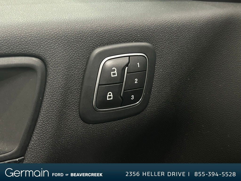 2023 Ford Escape ST-Line Select photo 17
