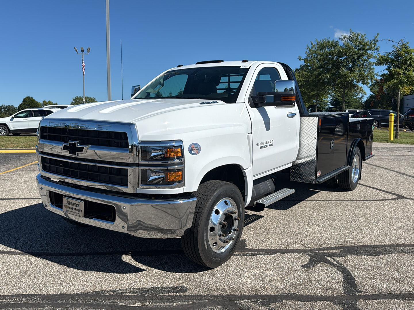 2024 Chevrolet Silverado 5500HD Work Truck photo 2