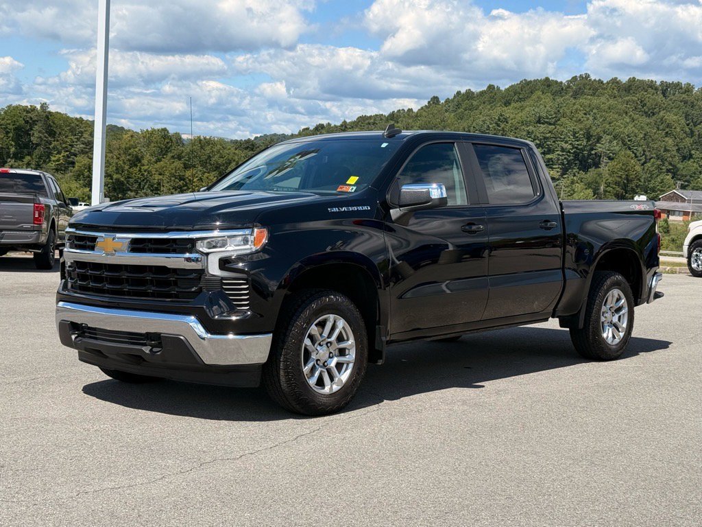 2023 Chevrolet Silverado 1500 LT's photo