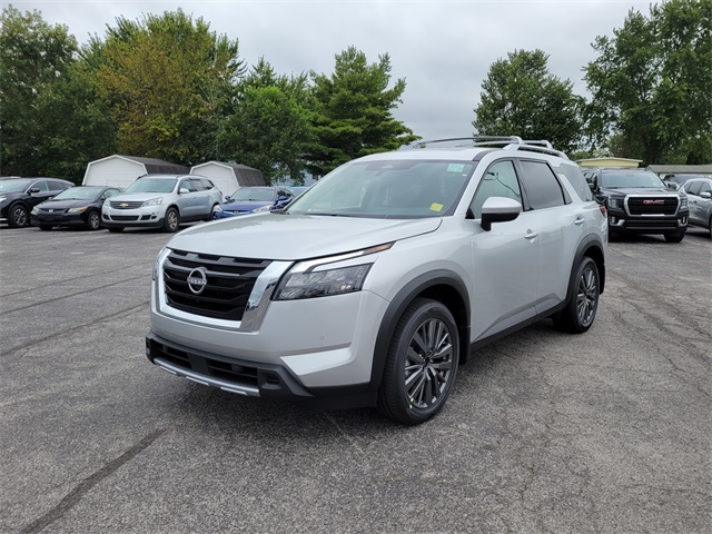 2025 Nissan Pathfinder SL photo 4