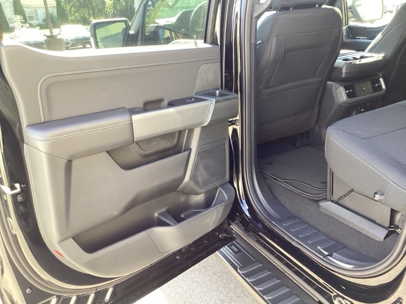 2025 Ford F-150 XLT photo 19