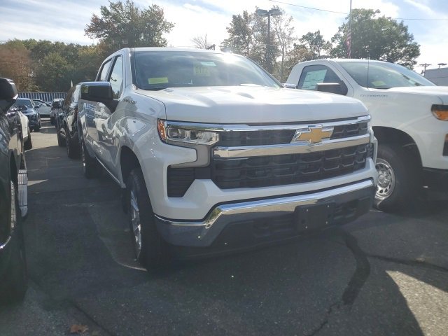 2026 Chevrolet Silverado 1500 LT photo 2