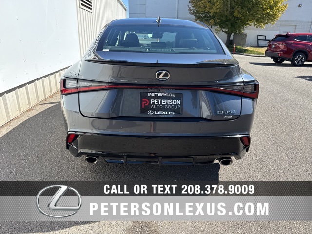 2023 Lexus IS 350 F SPORT photo 4