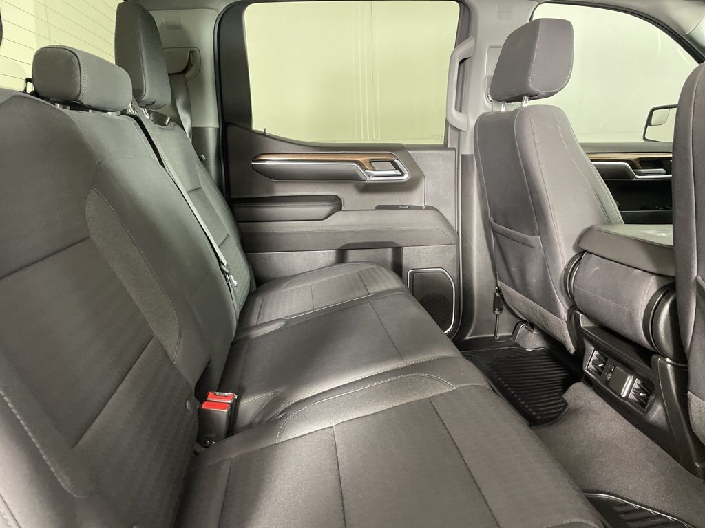 2023 Chevrolet Silverado 1500 RST photo 17