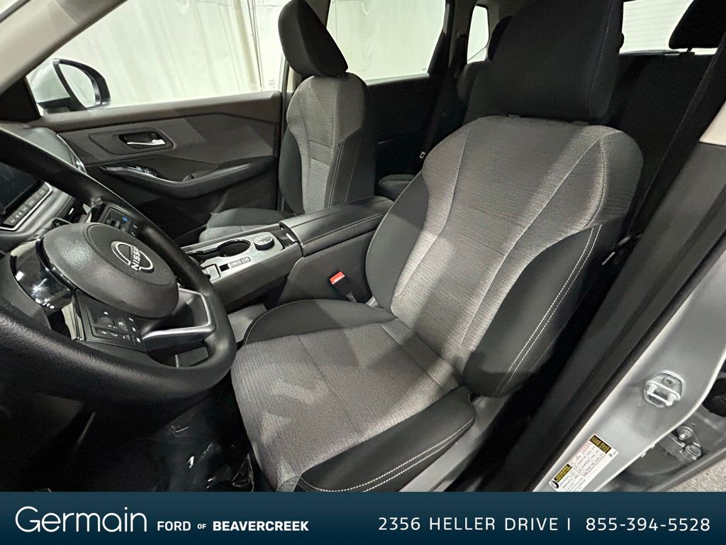 2023 Nissan Rogue SV photo 14