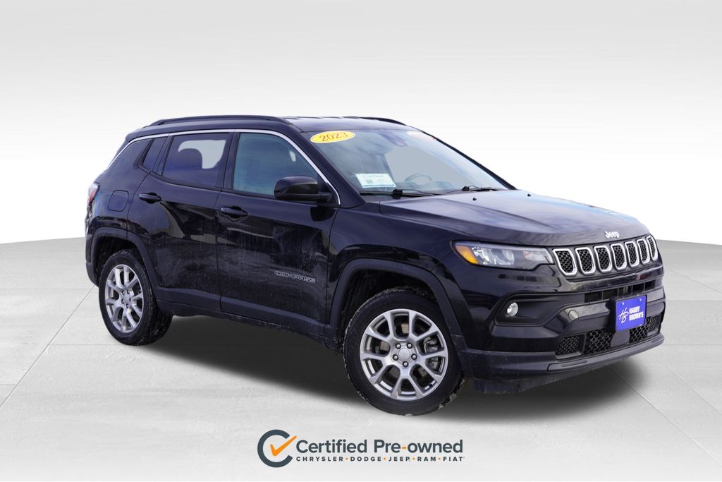 2023 Jeep Compass Latitude Lux's photo