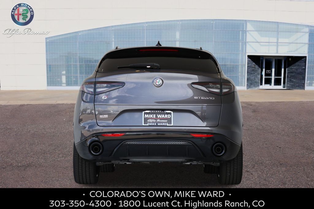 2025 Alfa Romeo Stelvio Sprint Base photo 4