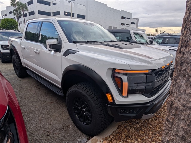 2025 Ford F-150 Raptor photo 2