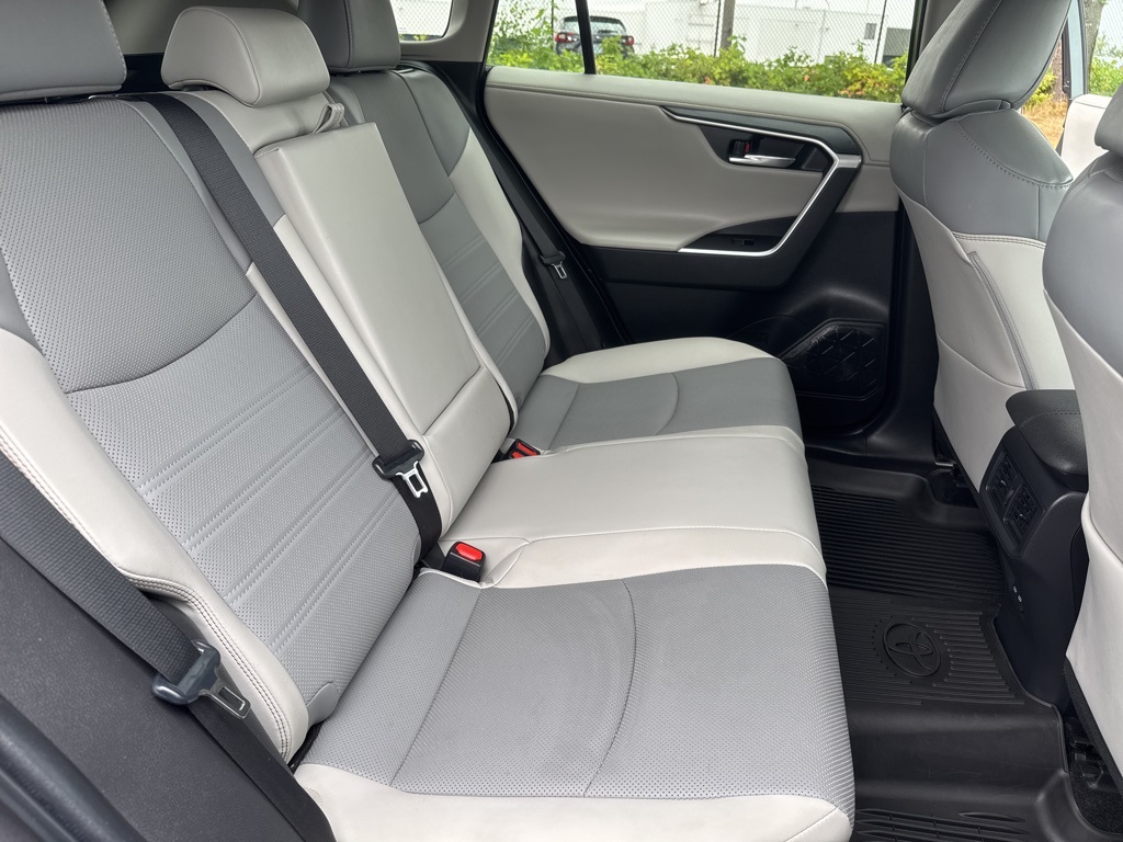 2023 Toyota RAV4 Hybrid Limited photo 22