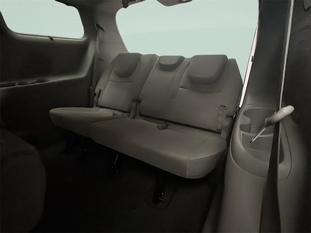 2015 Kia Sedona LX photo 9