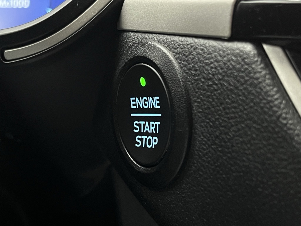 2022 Ford Escape SEL photo 3