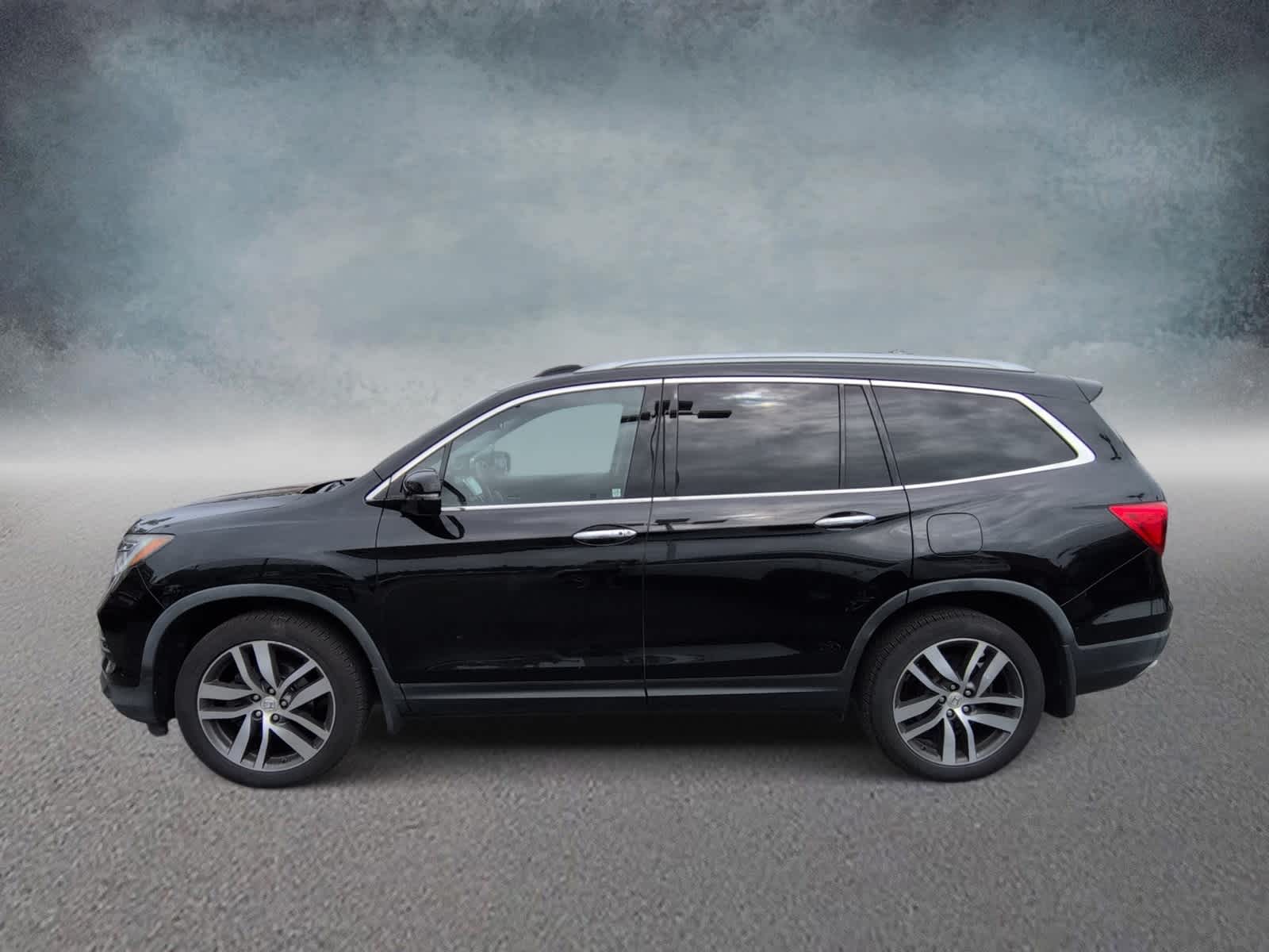 2017 Honda Pilot Touring photo 4