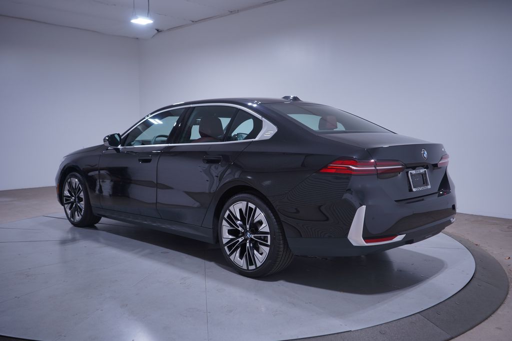 2025 Bmw 530i photo 3
