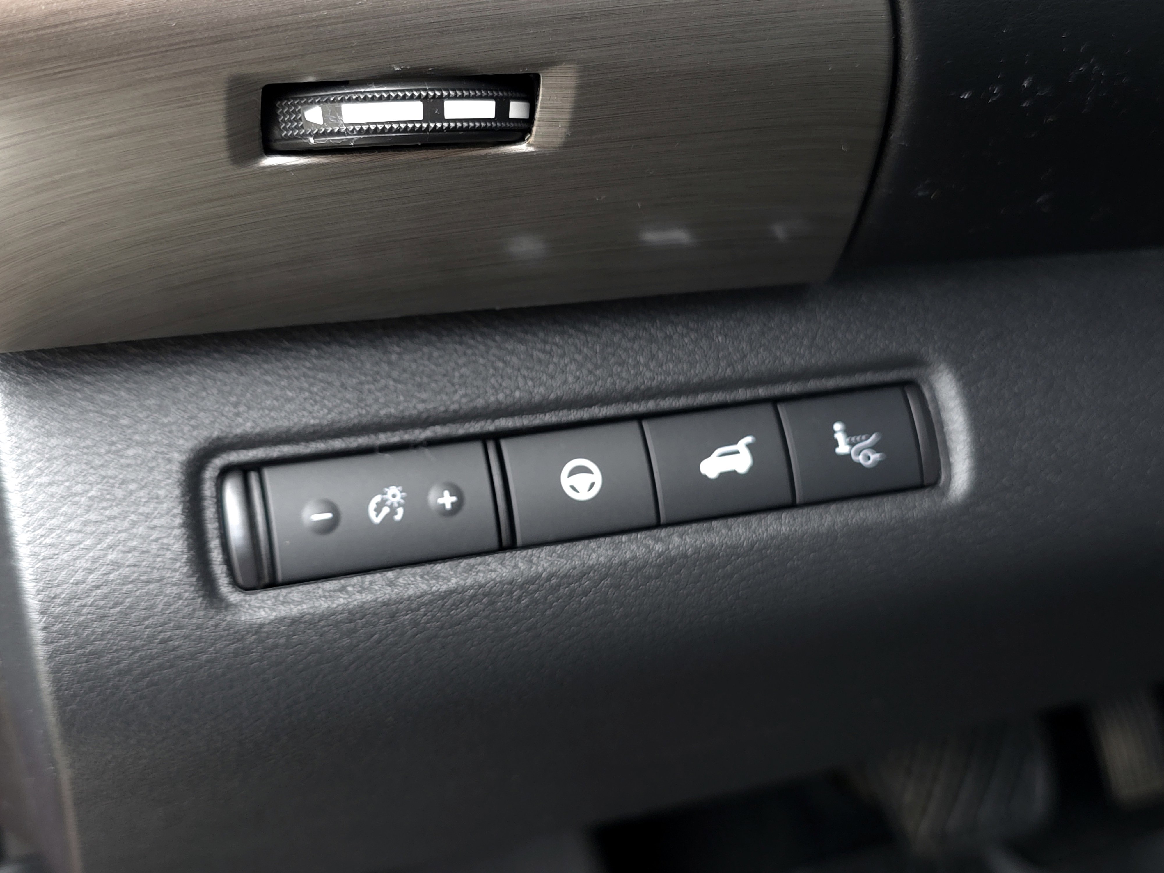 2023 Nissan Pathfinder Platinum photo 24