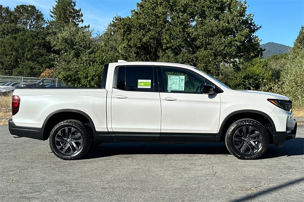 2024 Honda Ridgeline Sport photo 3