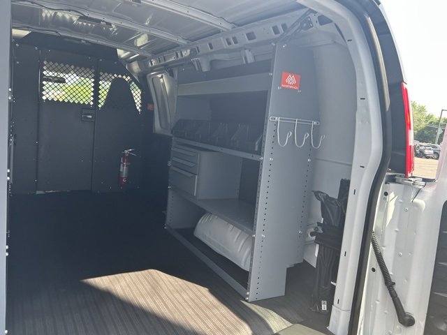 2025 Chevrolet Express Cargo 2500 photo 13