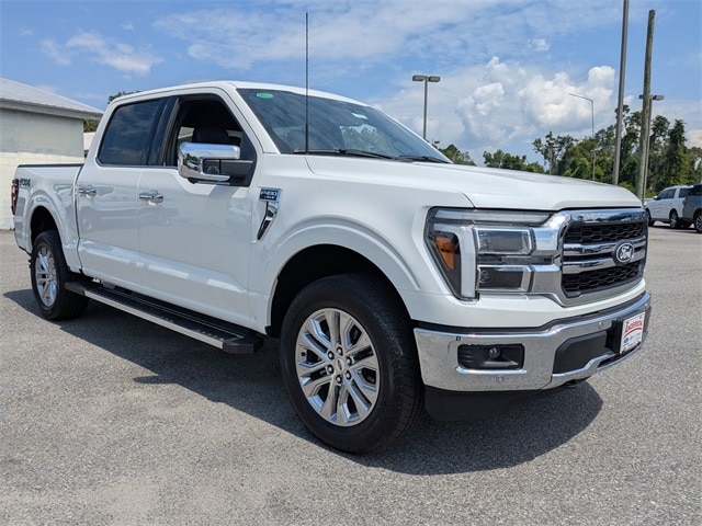 2025 Ford F-150 Lariat photo 2