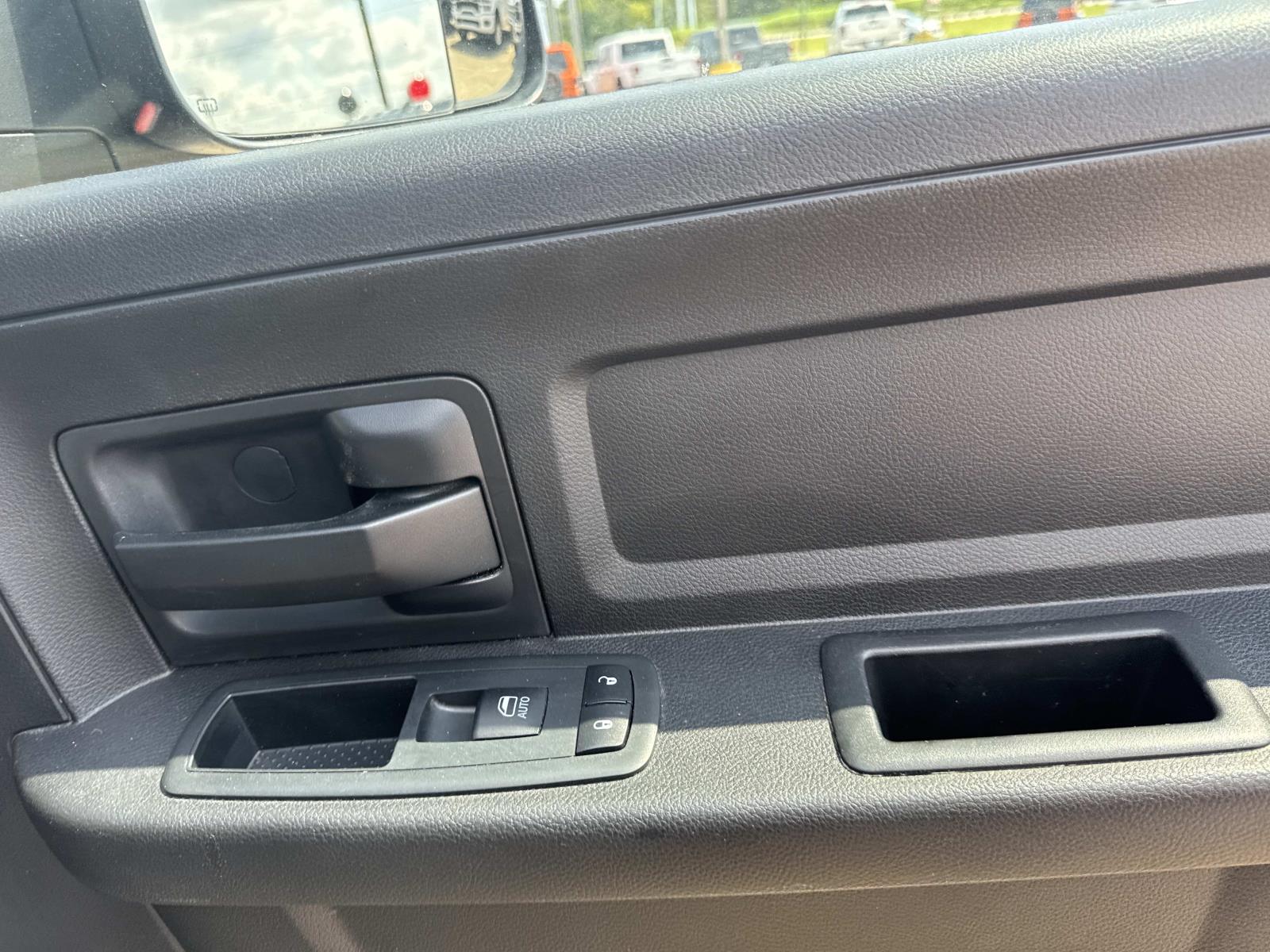 2018 Ram 2500 Tradesman photo 13