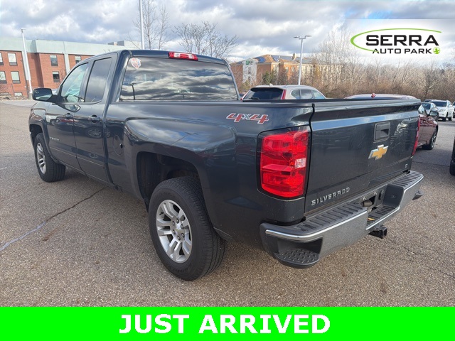 2017 Chevrolet Silverado 1500 LT photo 3