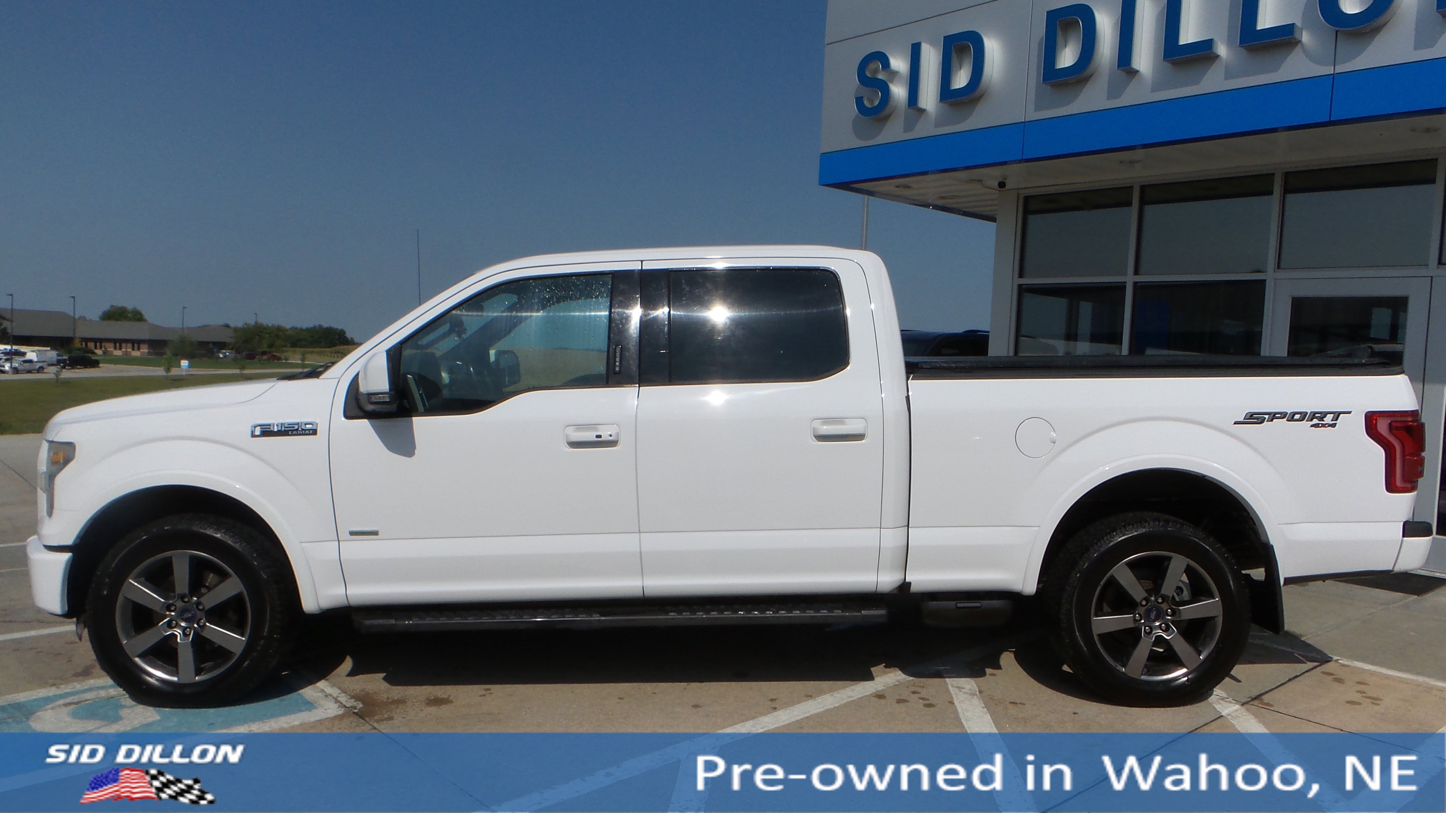 2016 Ford F-150 Lariat photo 2