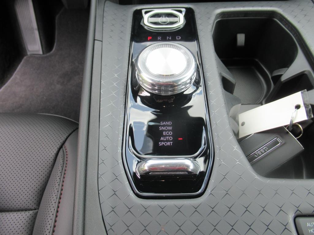 2025 Jeep Wagoneer S Limited photo 24