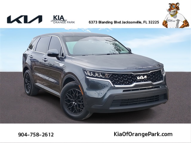 2022 Kia Sorento LX's photo