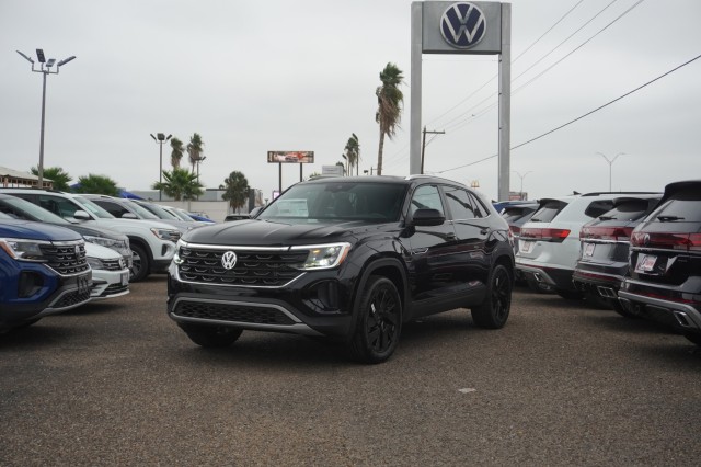 2026 Volkswagen Atlas Cross Sport SE w/Tech's photo